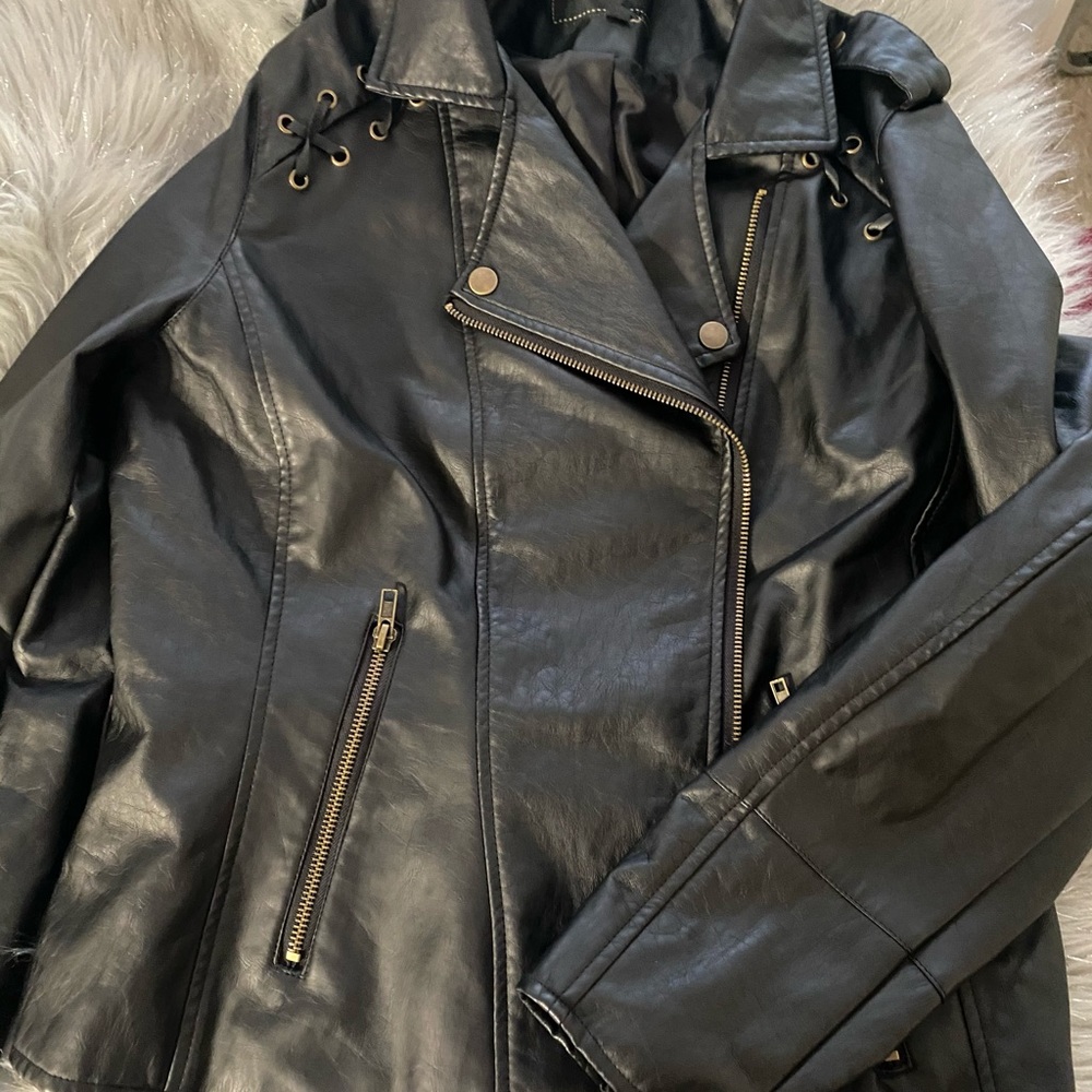 Woman jacket - Picture 2 of 2